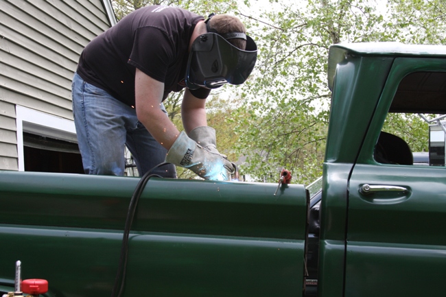 Lohnes welding on Goliath